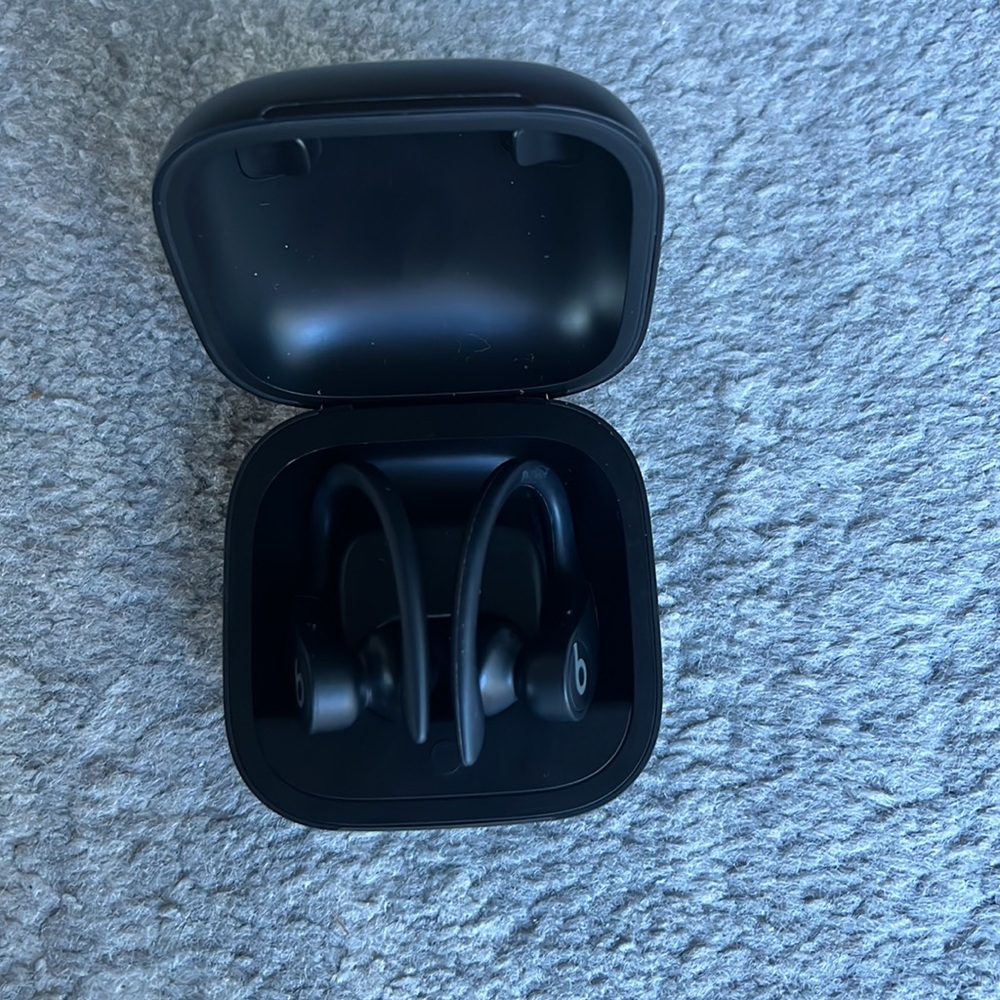 Black Beats PowerBeats Pro - Picture 2 of 10